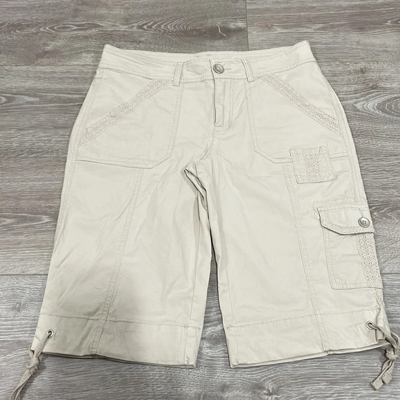 NWOT Westport Khaki Bermuda Shorts Embroidered Trim Detail 2 - Picture 12 of 13